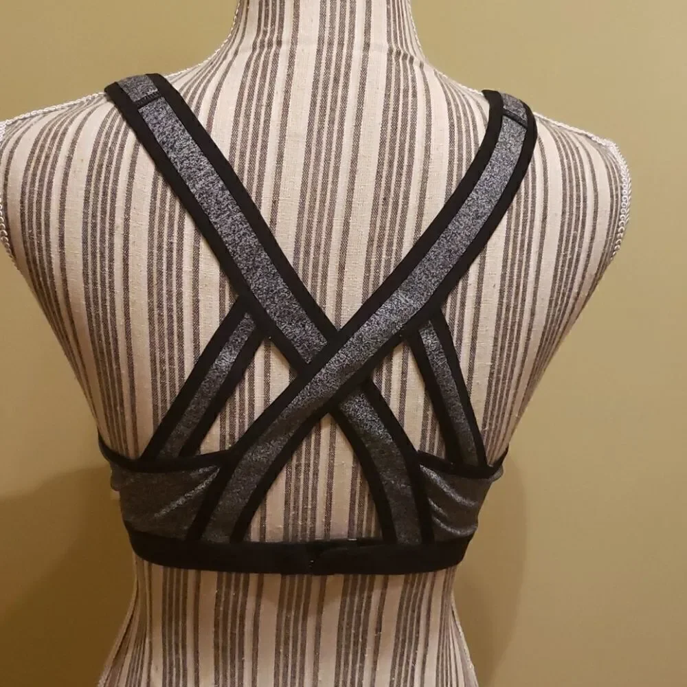 𝅺VICTORIA Secret Sports Bra. 36B.